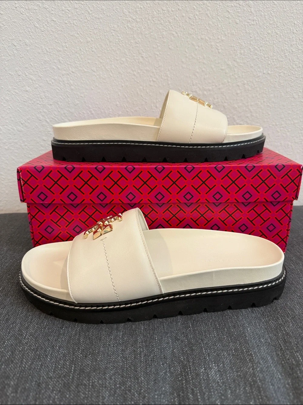 Tory Burch Everly Anatomic Lug Ivory Leather Logo Platform Slide Sandals